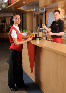 140808_Tresenstehen Köche&Kellner